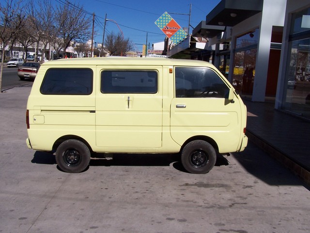 Mitsubishi L100