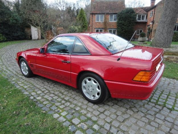 Mercedes-Benz 320 SL