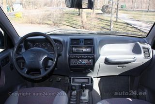 Nissan Terrano II 24 SLX Nissan Terrano II 24 SLX