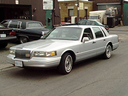 Lincoln Towncar Signature Series