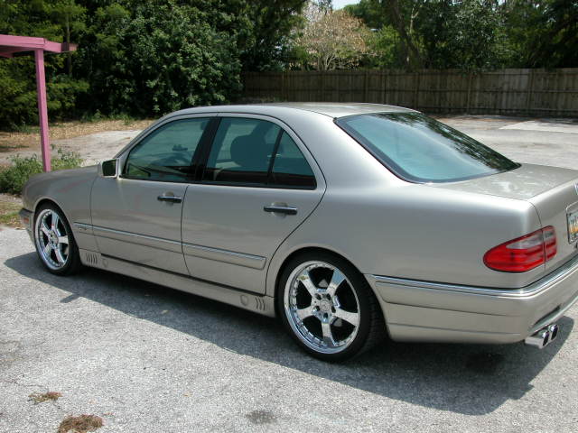 Mercedes-Benz E320 Lorinser