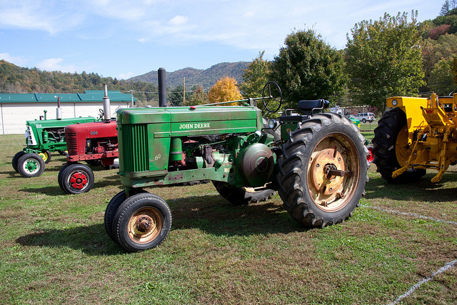 John Deere Model 60