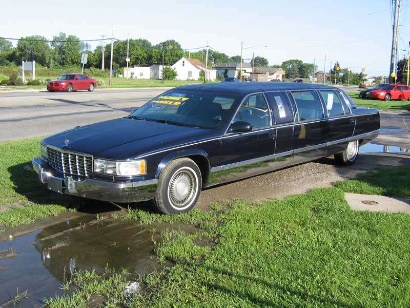 Cadillac Fleetwood 75 4dr sedan