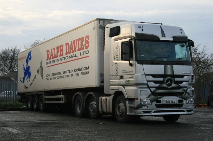 Mercedes-Benz Actros 2546