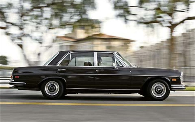 Mercedes-Benz 300SEL 35