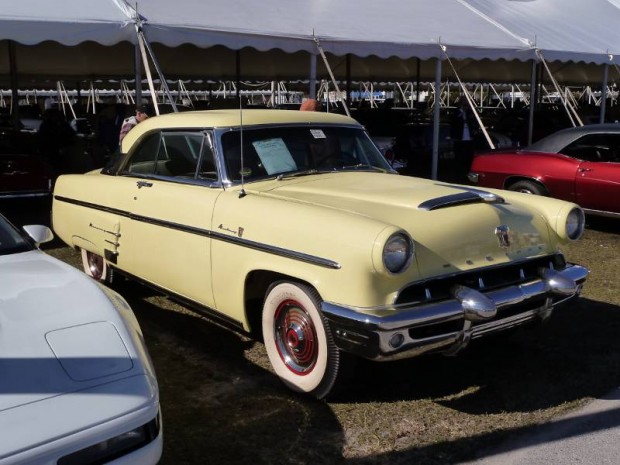 Mercury Custom 2-dr Hardtop