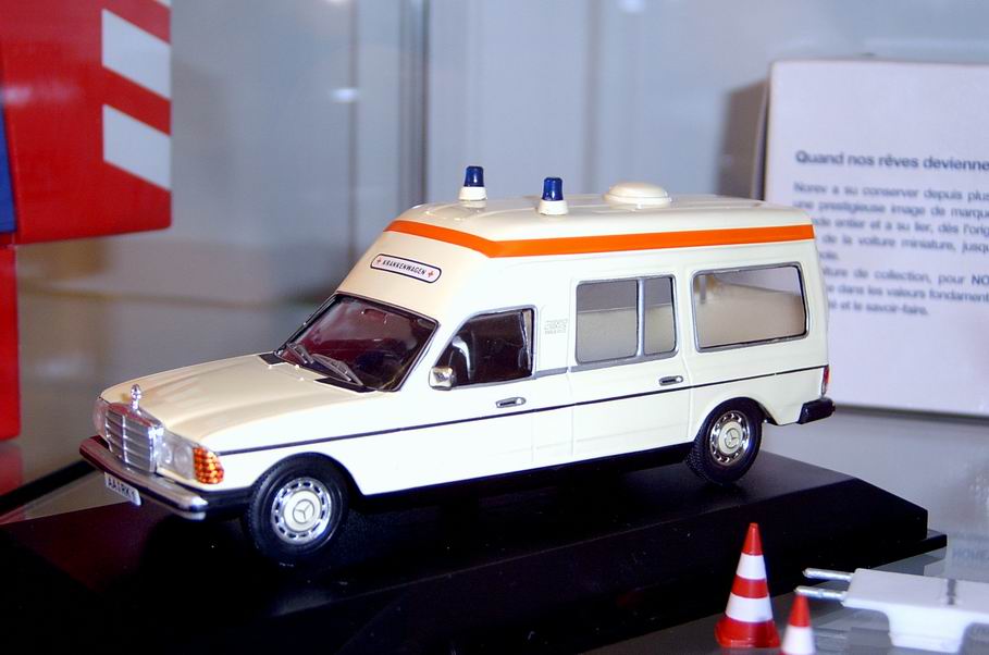 Mercedes-Benz Ambulance Mercedes-Benz Ambulance
