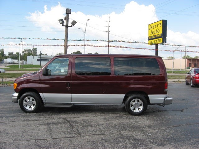 Ford E-150 Chateau