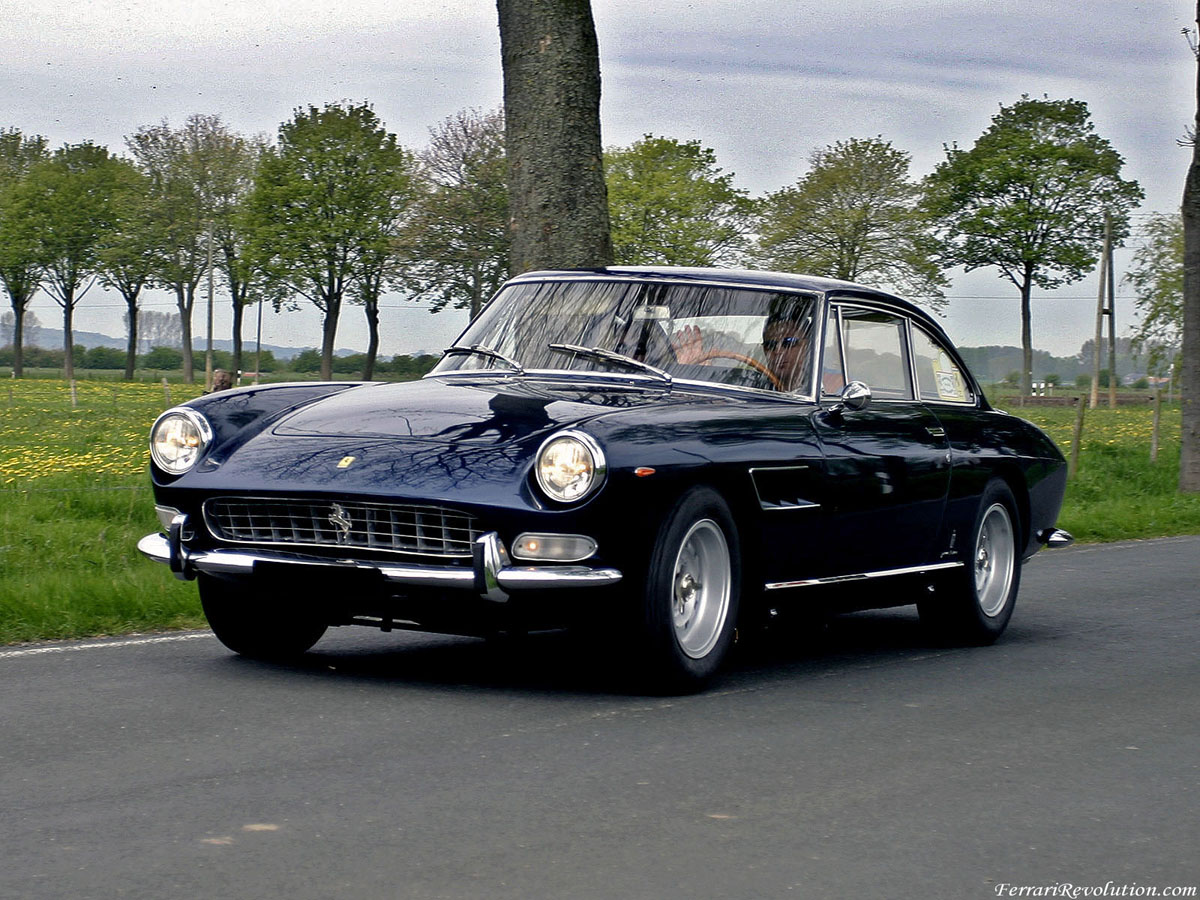 Ferrari 330 GT 22