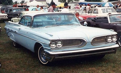 Pontiac Bonneville Brougham 2dr HT