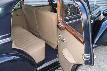 Mercedes-Benz 170S sedan