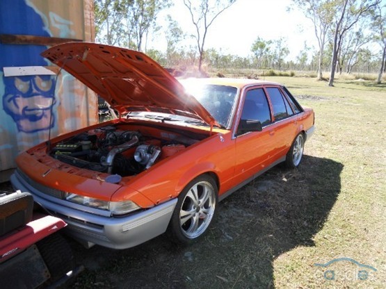 Holden Calais 30 VL