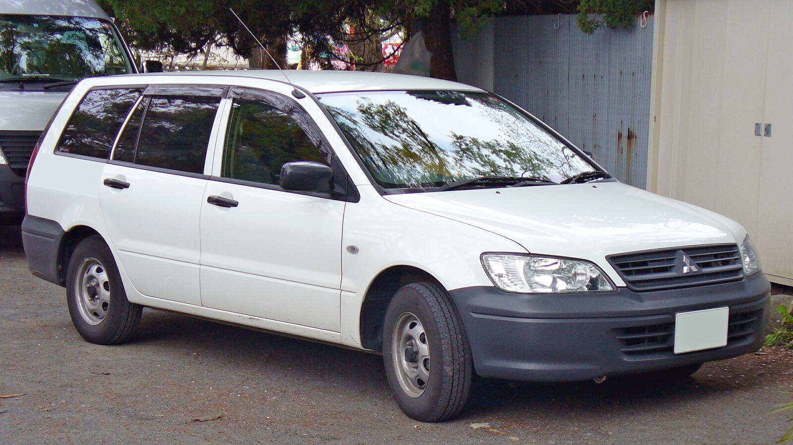 Mitsubishi Lancer Cargo