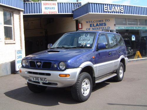 Nissan Terrano II 24i SE