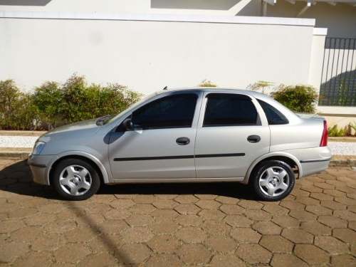 Chevrolet Corsa Sedan 18