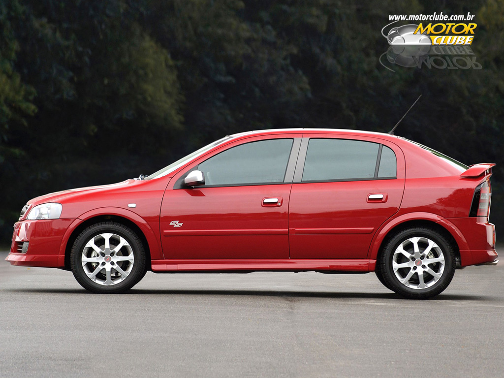 Chevrolet Astra 18 GLS Sedan