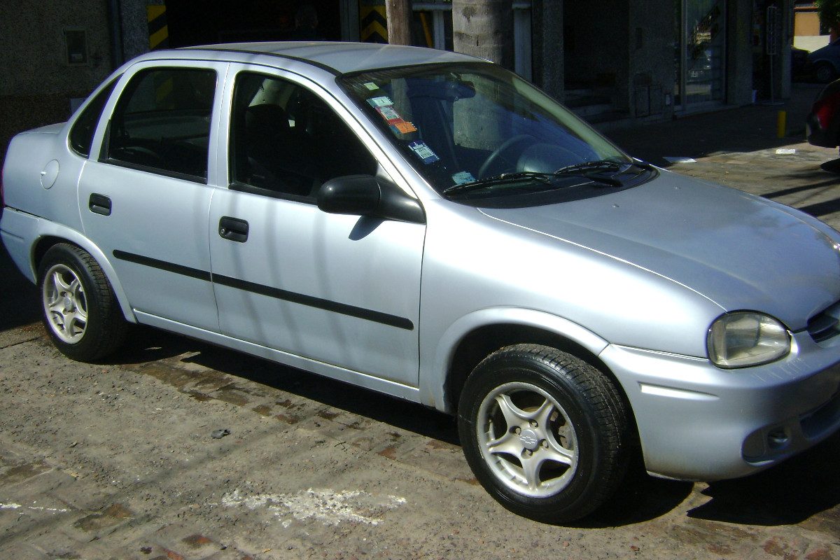 Chevrolet Corsa Classic 16