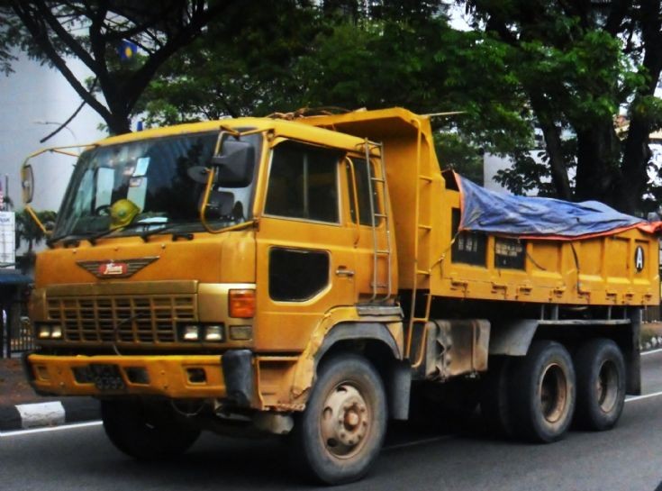 Hino FR