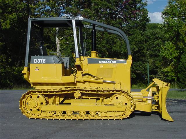 Komatsu D37