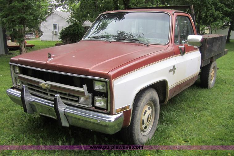 Chevrolet C-20 Silverado pickup