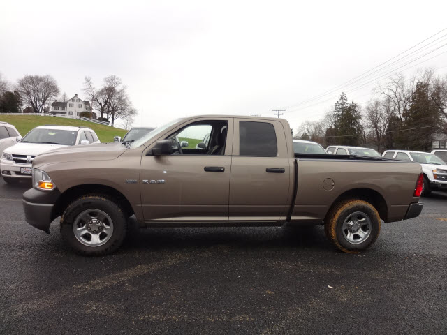 Dodge Ram Hemi 57 Liter Sport Quad Cab