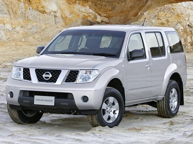 Nissan Pathfinder ST