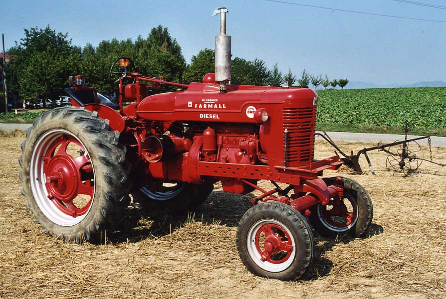 International Harvester Super BMD