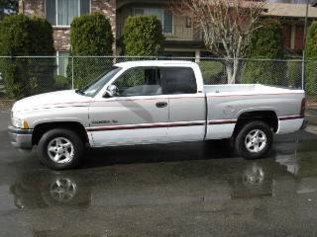 Dodge Ram 1500 SLT xcab