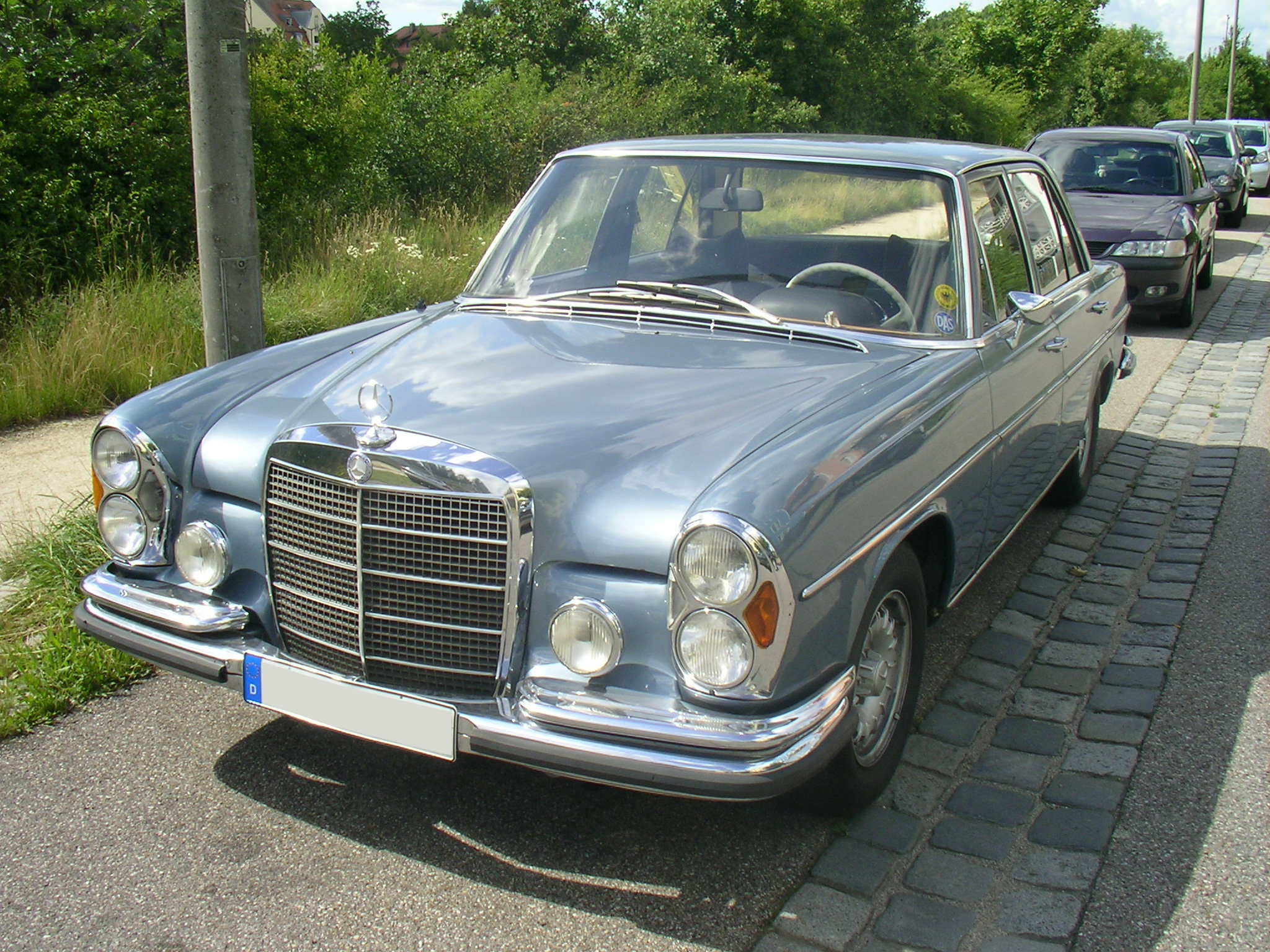 Mercedes-Benz 280 S Sedan