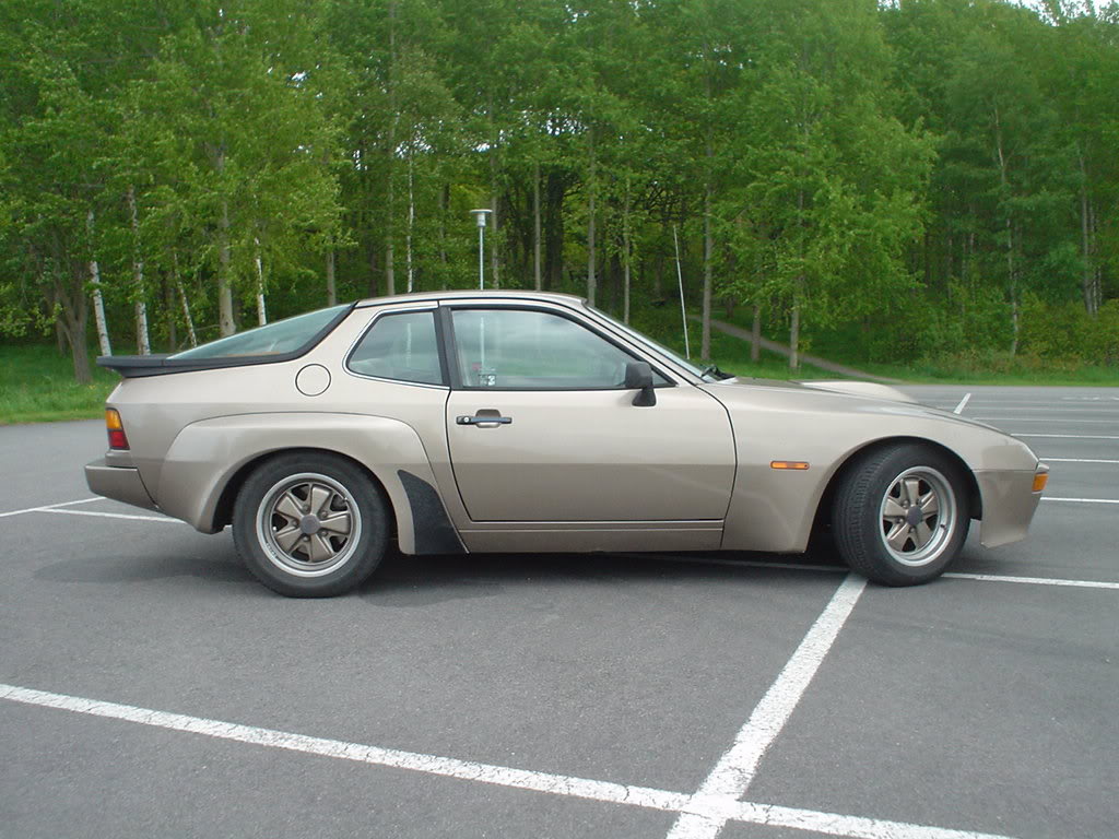 Porsche 924 Carrera GT replica