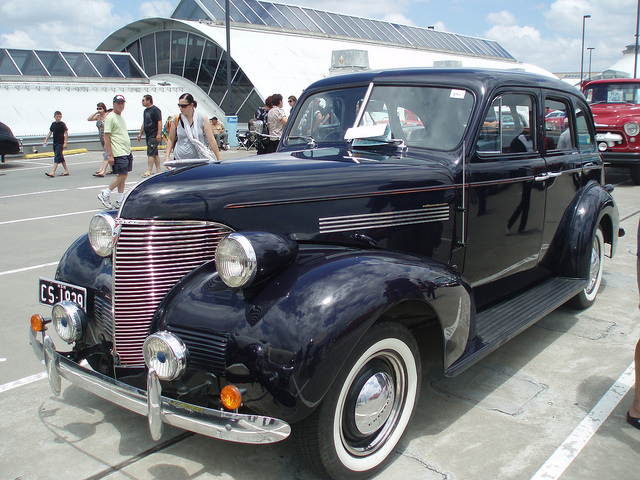 Chevrolet Standard sedan