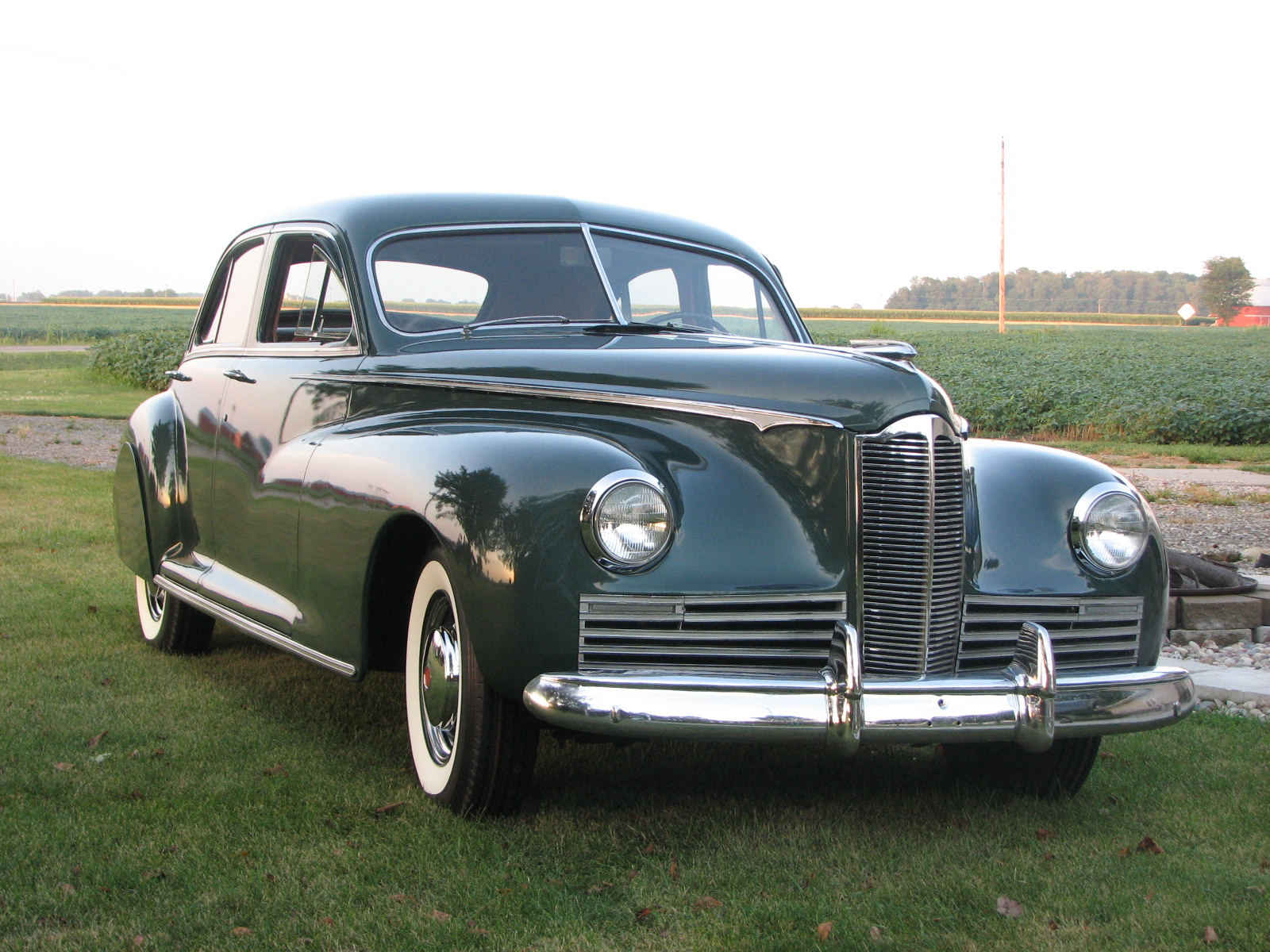 Packard 250 DeLuxe