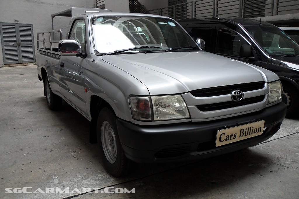 Toyota Hilux SR5 30d 4WD