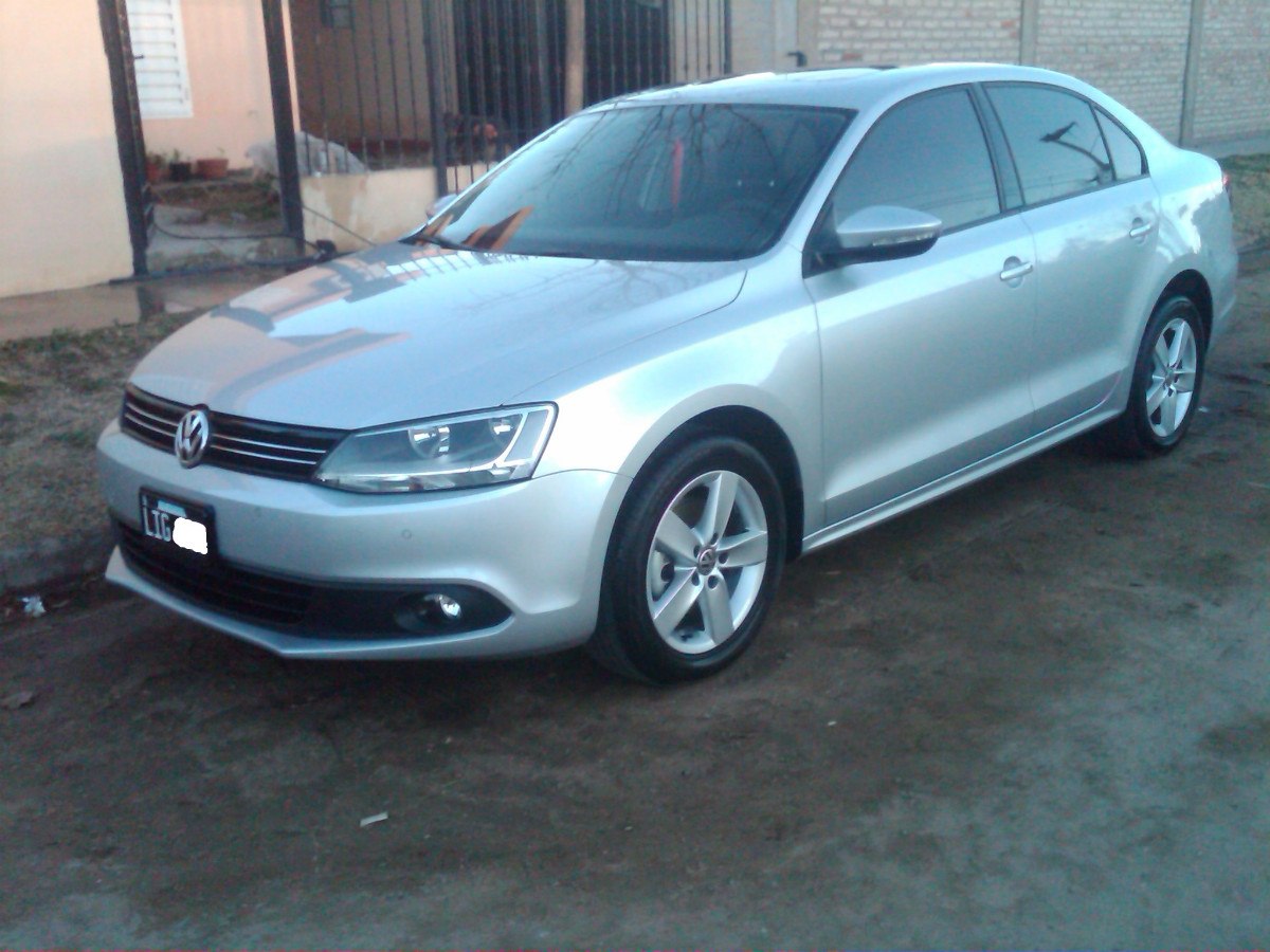 Volkswagen Vento 25