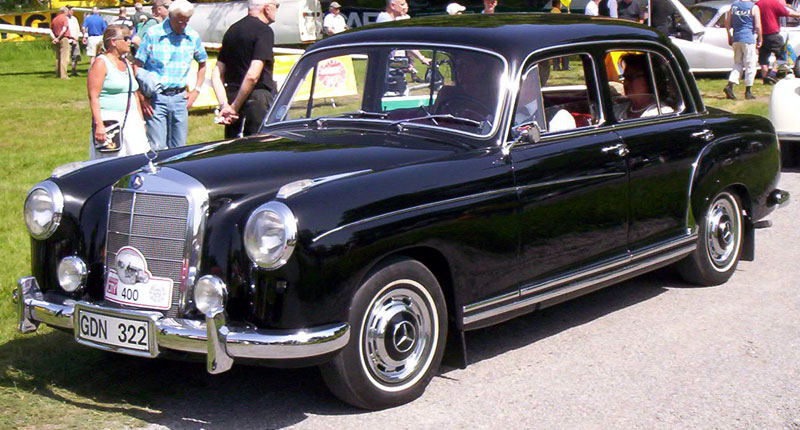 Mercedes-Benz 220 S