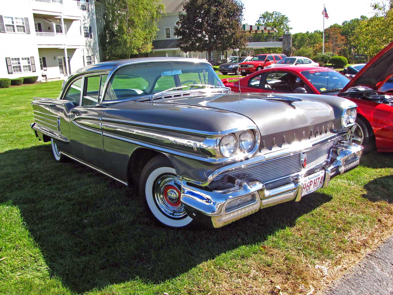 Oldsmobile Super 88 4dr