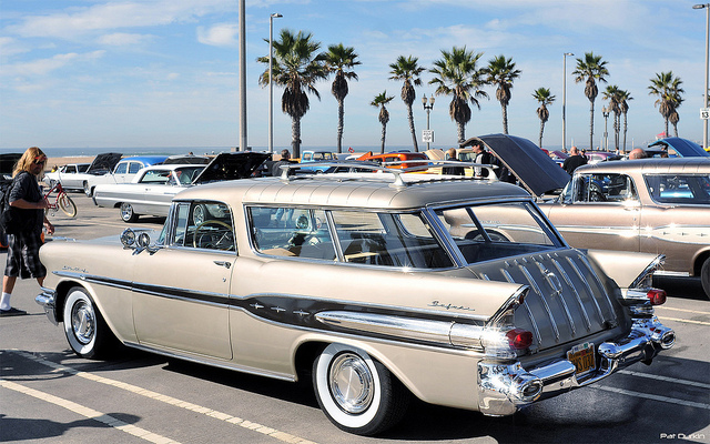 Pontiac Star Chief Safari wagon