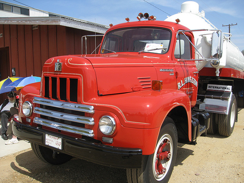 International Harvester R185