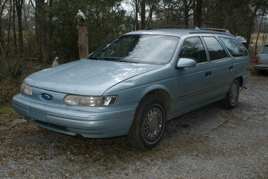 Ford Taurus Station Wagon