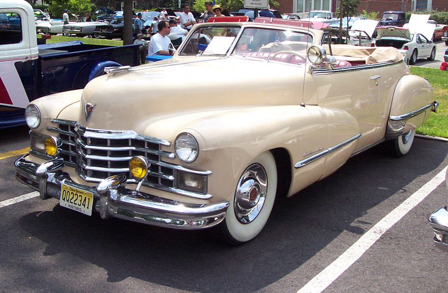 Cadillac 62 Convertible Coupe