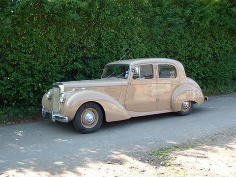 Alvis TA21 saloon