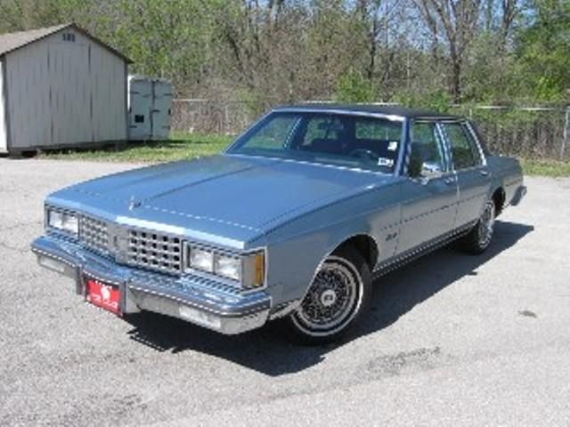 Oldsmobile Delta 88 Brougham