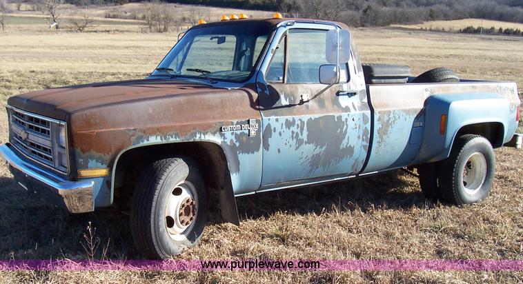 Chevrolet C30 Custom Deluxe