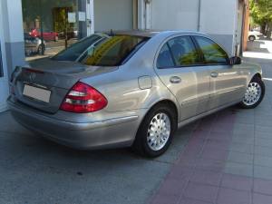 Mercedes-Benz E320 Elegance