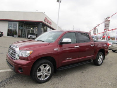 Toyota Tundra SR5 V8 57L Crew Max