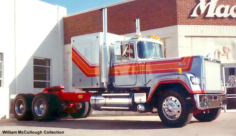 Mack RW700 Superliner