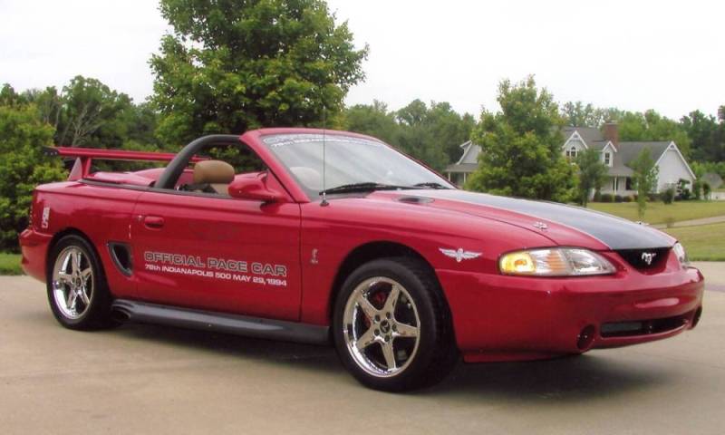 Ford Mustang pace car conv