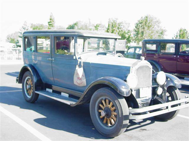 Willys Knight Model 70A sedan