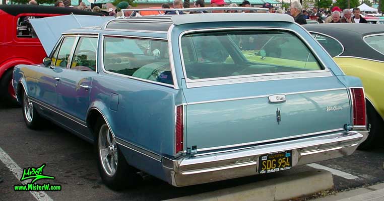 Oldsmobile Station Wagon