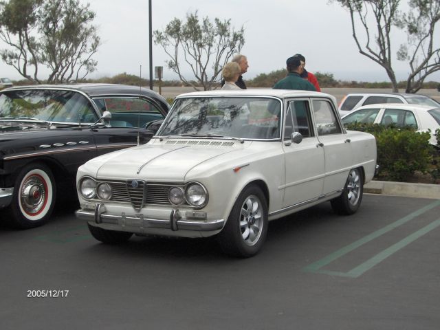 Alfa Romeo Giulia 1600